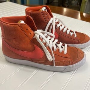 Nike Blazer Mid ’77 Suede Burnt Orange High Top Sneakers Men’s 11 (Women’s 12.5)